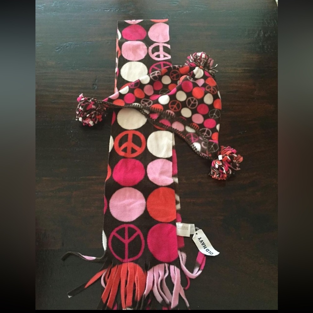 NWT Old Navy Scarf & Hat Set